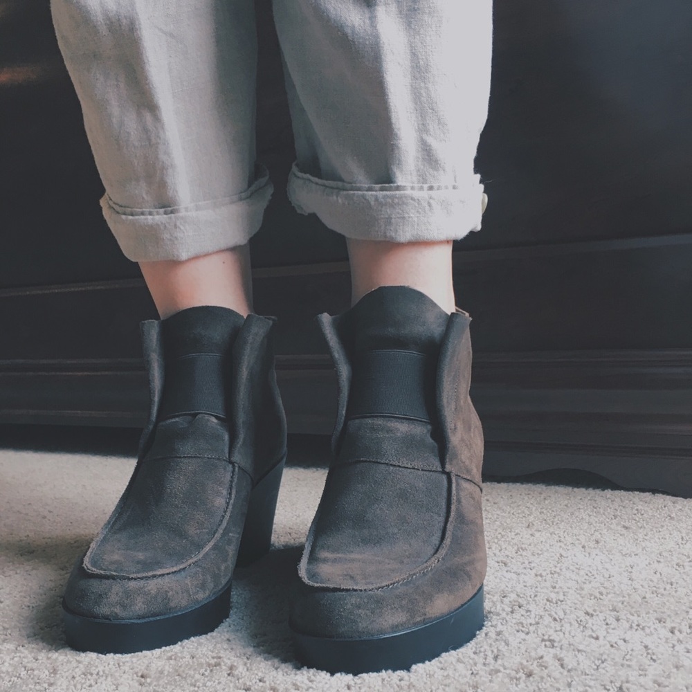 Eileen Fisher | Suede Bootie